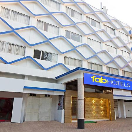 Fabhotel Neelkamal - Chembur Bombaim Exterior foto
